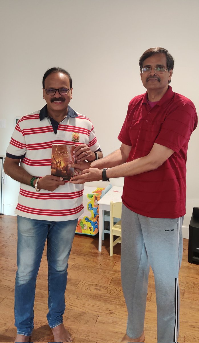 Wonderful meeting <a href="/DrDurgadoss/">DrDD🇮🇳</a> sir, an accomplished writer &amp; a successful business leader, at his home in #Sunnyvale . Will be joining hands with him to explore new stories to tell.  

நாடு விட்டு நாடு சென்றாலும், நம்ம ஊர் கதைகளும், அருமையான  மனிதர்களும் நம்மை ஒருங்கிணைக்கின்றன💐