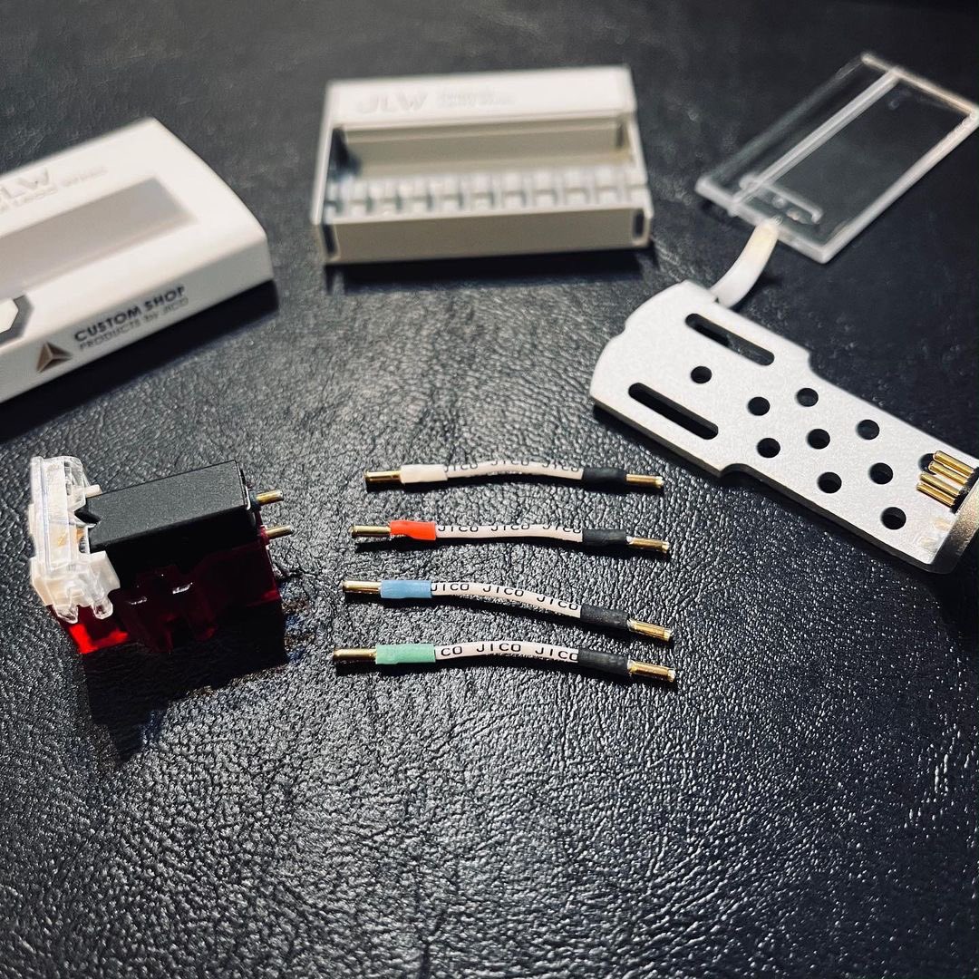 JICO_INT's tweet photo. JICO CUSTOM SHOP
Original Lead Wires
Now Available!
Introducing a new product that is now a part of the JICO CUSTOM SHOP Accessory, designed to elevate the performance of JICO MM cartridges!
https://t.co/HlLOY2Ctue
#JICO #leadwires #HiFiNews #Audio #HiFi #Audiophile https://t.co/wMajtcyweA