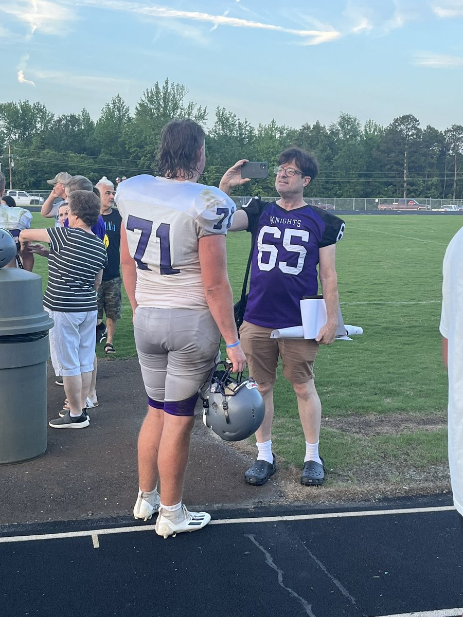 Tate Spray tweet media