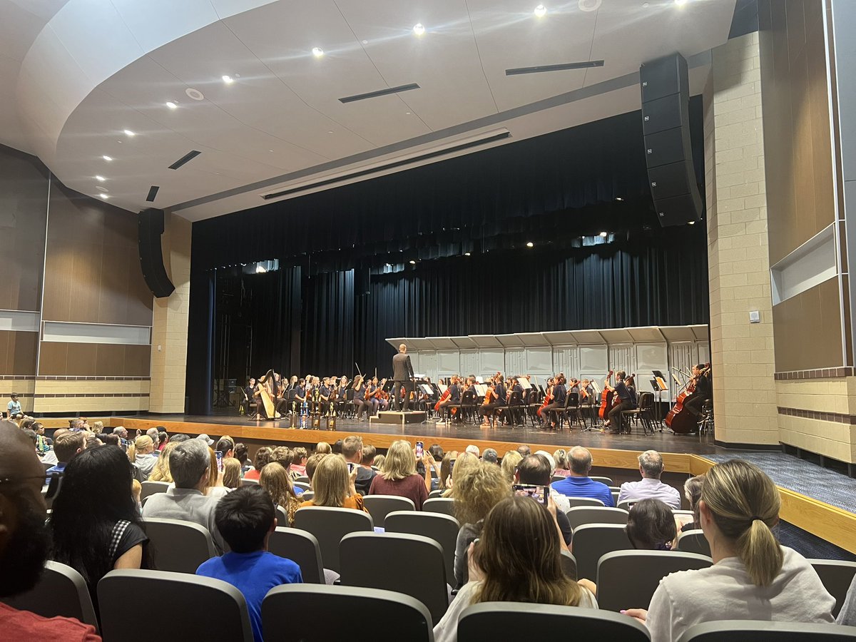 Sarah Raycroft tweet media