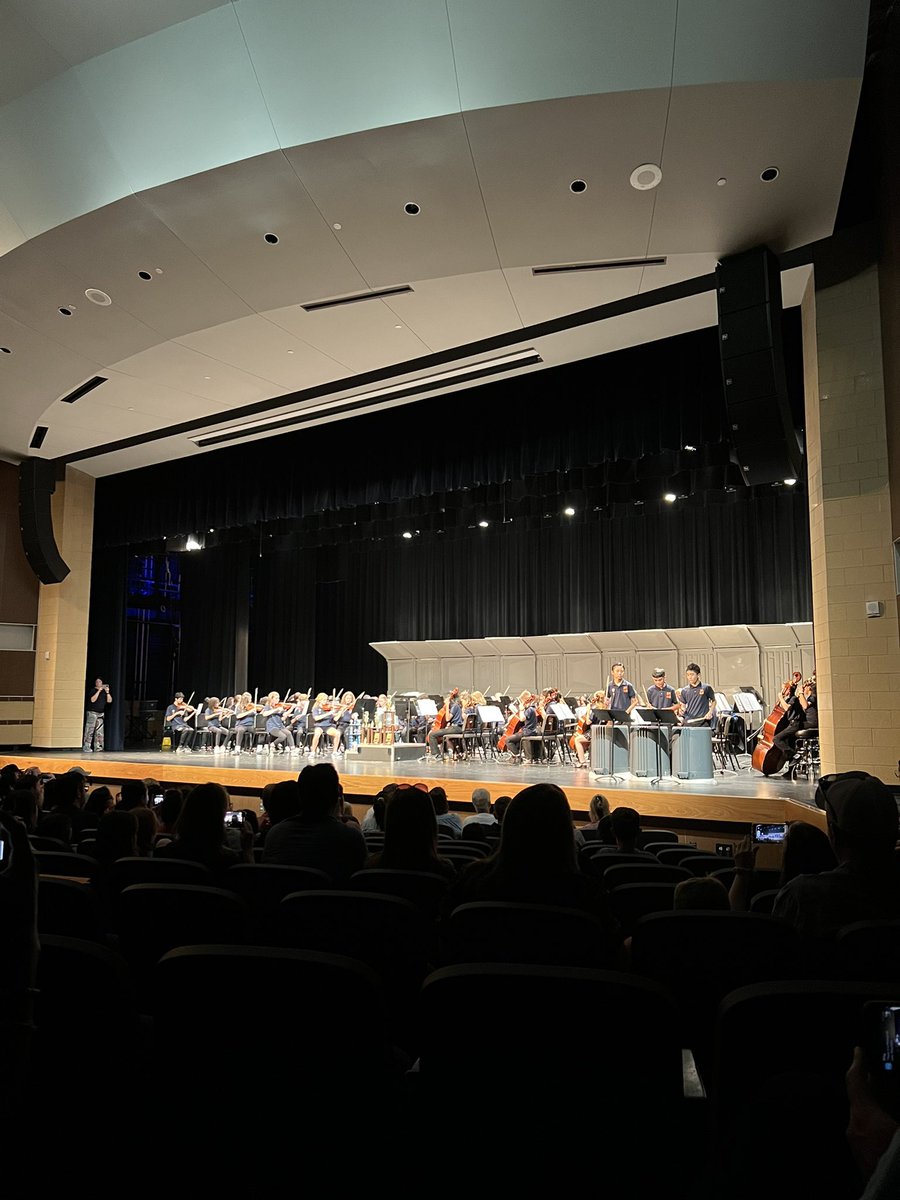 Sarah Raycroft tweet media