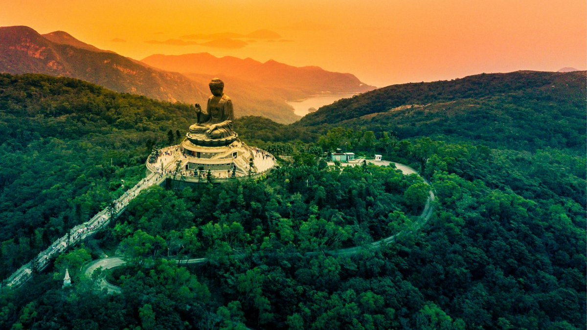 "Bien hecho es aquel acto que no causa arrepentimiento y cuyo resultado uno experimenta con la mente llena de gran deleite y felicidad"
- Dhammapada