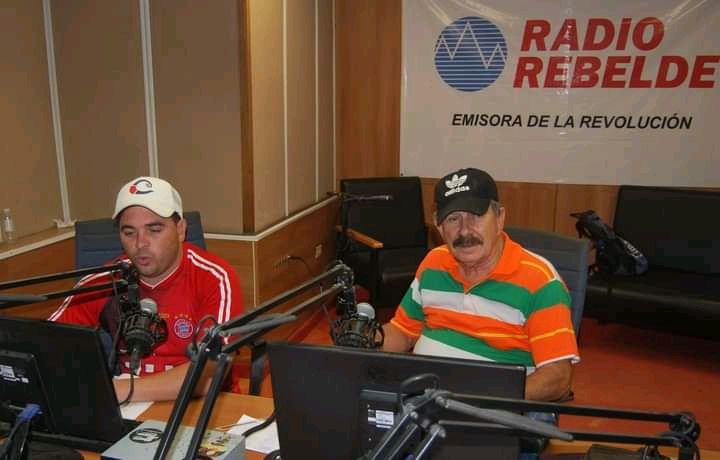 nelsito_aguilar's tweet photo. 🖤Se nos fue Pacheco
Café☕ poquito, cigarro🚬ninguno, deportivamente bastante.
Vamos extrañar una de las voces que formaron parte de la historia del béisbol cubano.
De luto la narración deportiva y el béisbol con la partida física del Maestro
@Conavil_ECM #LatirAvileño #VivaCuba https://t.co/E8Sccb7S2E