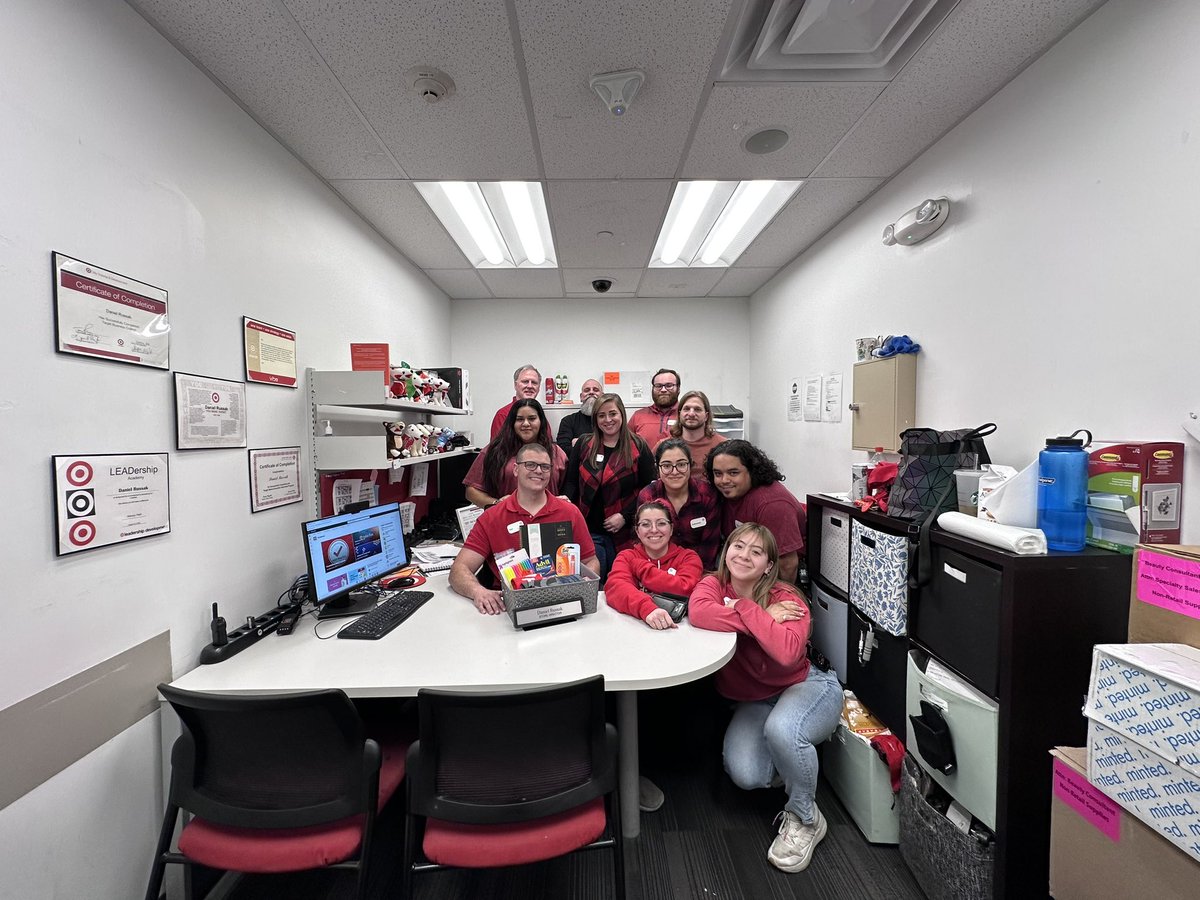 Liseth (@lisethtgt) on Twitter photo Twin Day at T3259! Leaders came in with the triple threat! 🎯 Also wanted to give our new SD Dan a big welcome from the 3259 team! Can’t wait to work and learn more with you! <a href="/TLVal1818/">Valentina Dastres</a> <a href="/danrussak/">Dan Russak</a> <a href="/CaitlinJelley/">Caitlin Jelley</a> #target Twin Day at T3259! Leaders came in with the triple threat! 🎯 Also wanted to give our new SD Dan a big welcome from the 3259 team! Can’t wait to work and learn more with you! <a href="/TLVal1818/">Valentina Dastres</a> <a href="/danrussak/">Dan Russak</a> <a href="/CaitlinJelley/">Caitlin Jelley</a> #target