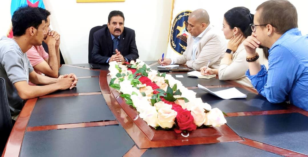 استقبلت وفداً من مركز الحوار الإنساني بسويسرا
المتواجد حاليا بالعاصمة عدن اكدنا  لهم حرص المجلس الإنتقالي على العمل مع كل الاطراف لما يخدم عملية السلام والتنمية والاستقرار ويضمن حياة كريمة للشعب دون الانتقاص من حقوق الشعب الجنوبي وثوابتهم الوطنية
m.facebook.com/story.php?stor…