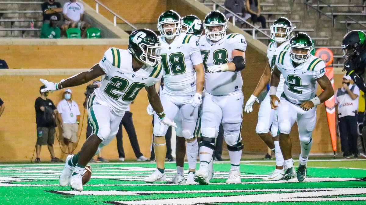 NoahLucasD1's tweet photo. Blessed and Thankful to receive my First D1 Offer from The University of North Carolina at Charlotte. @CharlotteFTBL @LHathletics
@Irhsdhornets @latayna_w
@DiamondHornetFB @JLBarnes4 @PMN69 @DavidHe05739152 https://t.co/zHrFaFOiac