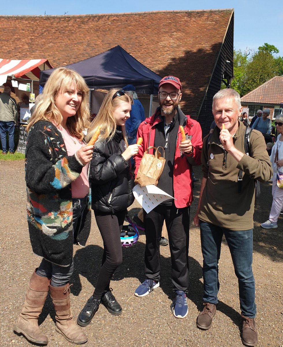 David Hilliard (@davidfhilliard) on Twitter photo Given a warm welcome by <a href="/FoodGatherer/">Food Gatherer</a> Farmers Market organiser <a href="/emma_lundie/">Emma Lundie</a> who had reached out to <a href="/TheFamilyBike/">The Family Bike Club</a> to suggest a 🚴♀️🚴🚴♀️🚴♀️🚴♀️🚴🚴♀️🚴♀️
Just needed the offer of a few 🥕🥕🥕🥕🥕🥕🥕🥕🥕 from <a href="/fortyhallfarm/">Forty Hall Farm</a> to bribe us to come 😉 Given a warm welcome by <a href="/FoodGatherer/">Food Gatherer</a> Farmers Market organiser <a href="/emma_lundie/">Emma Lundie</a> who had reached out to <a href="/TheFamilyBike/">The Family Bike Club</a> to suggest a 🚴♀️🚴🚴♀️🚴♀️🚴♀️🚴🚴♀️🚴♀️
Just needed the offer of a few 🥕🥕🥕🥕🥕🥕🥕🥕🥕 from <a href="/fortyhallfarm/">Forty Hall Farm</a> to bribe us to come 😉