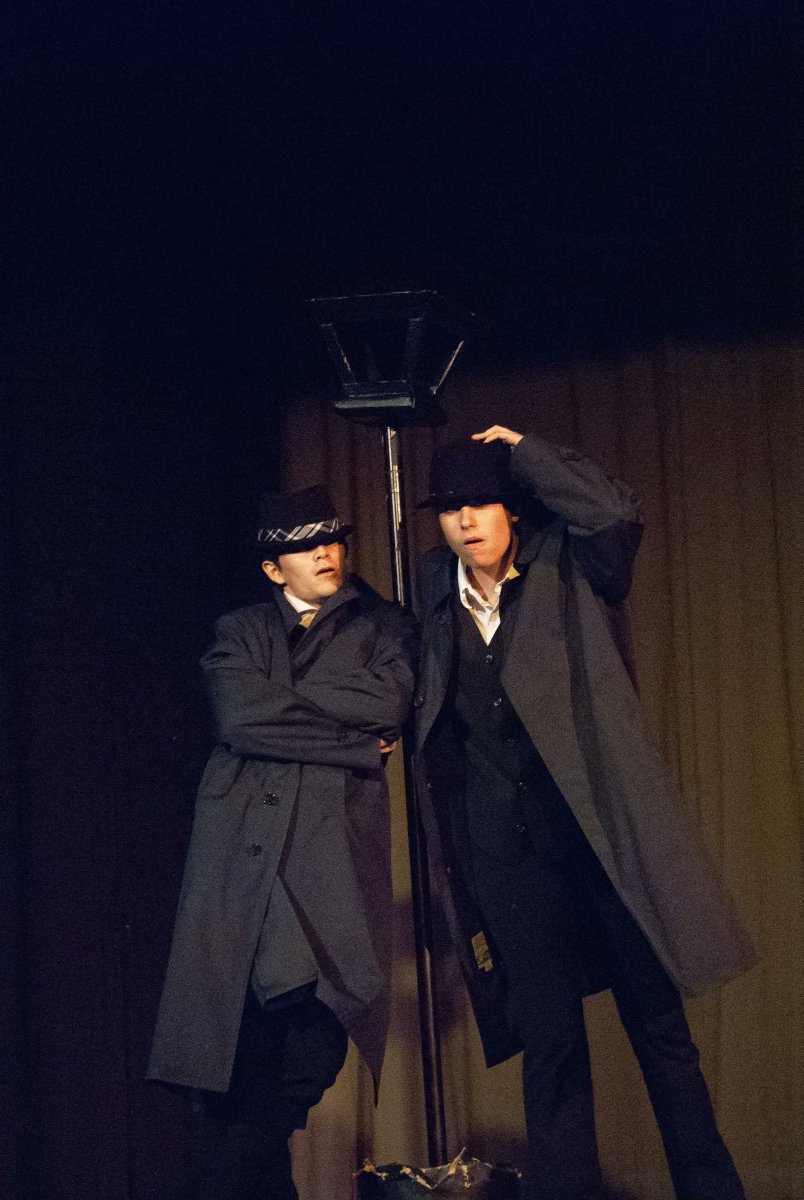 Covenant_School's tweet photo. The production of this year's student led production, "The 39 Steps" was a smash! Director Nathan Klintworth ('23) led a hilarious spoof of Hitchcock's 1935 classic feature jsut 5 actors in dozens of roles. Bravo!

#WeAreCovenant #arts #theater #studentdirector https://t.co/PQ5XwVhZqX