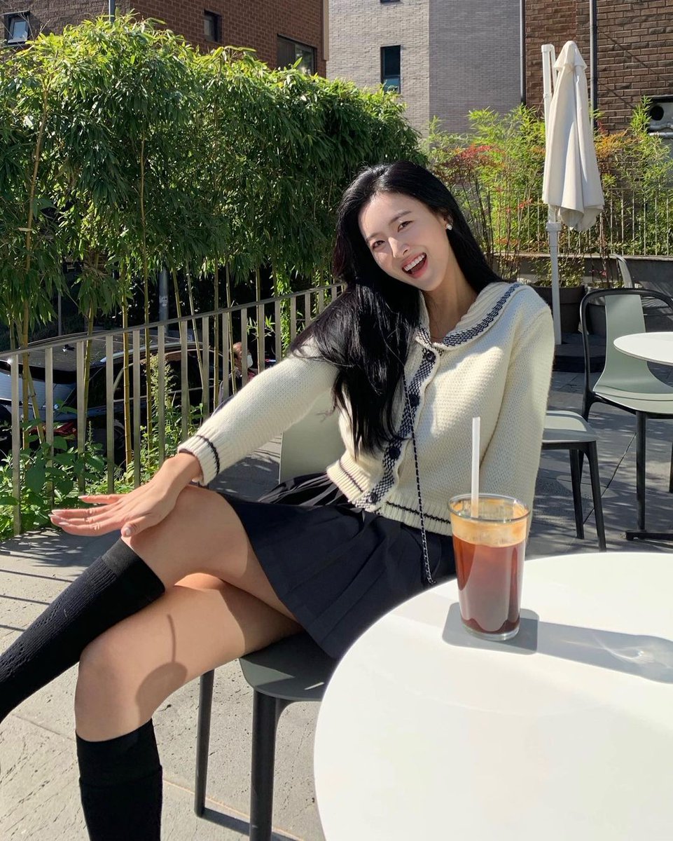 Mc_Eskimo's tweet photo. A cup of coffee, a piece of cake, enjoy a pleasant afternoon tea time in the East Village of Prince Tea House https://t.co/RJMPyJ5VRK