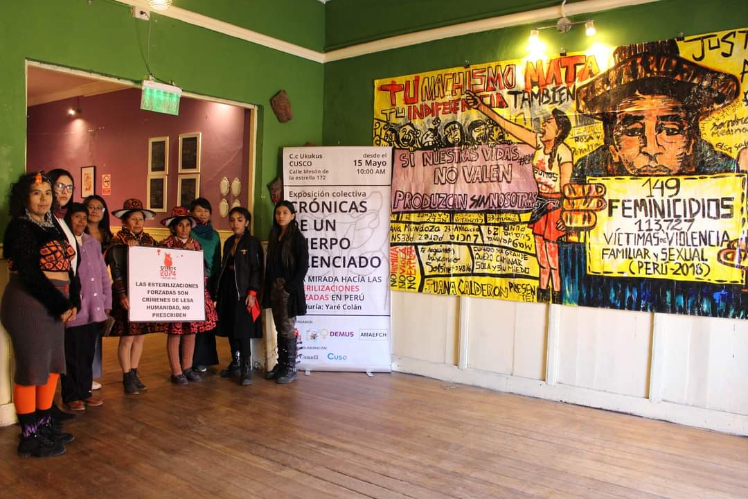 dhsfcusco's tweet photo. #Cusco 15 M.
¡Hace más de 25 años que estas mujeres buscan #Verdad #Justicia y #ReparacionesIntegrales! Entre los años 1990 - 2000 el gobierno del dictador #AlbertoFujimori se realizaron esterilizaciones forzadas a más de 220 mil mujeres en su mayoría indígenas quechua hablantes https://t.co/rGtC4PGa51