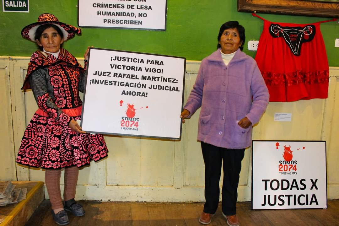 dhsfcusco's tweet photo. #Cusco 15 M.
¡Hace más de 25 años que estas mujeres buscan #Verdad #Justicia y #ReparacionesIntegrales! Entre los años 1990 - 2000 el gobierno del dictador #AlbertoFujimori se realizaron esterilizaciones forzadas a más de 220 mil mujeres en su mayoría indígenas quechua hablantes https://t.co/rGtC4PGa51