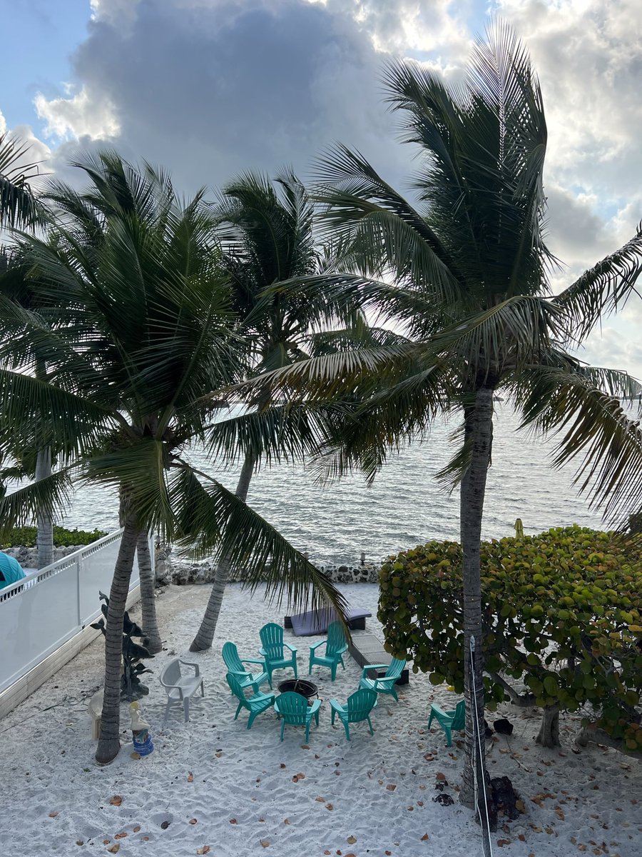 livcuriously's tweet photo. Vacation Tip:
Place a grocery delivery order on the day you check into your vacation rental. It saves you time and forces you to put together a meal plan! #vacationtip #vacationmode https://t.co/7pmiasxVL1
