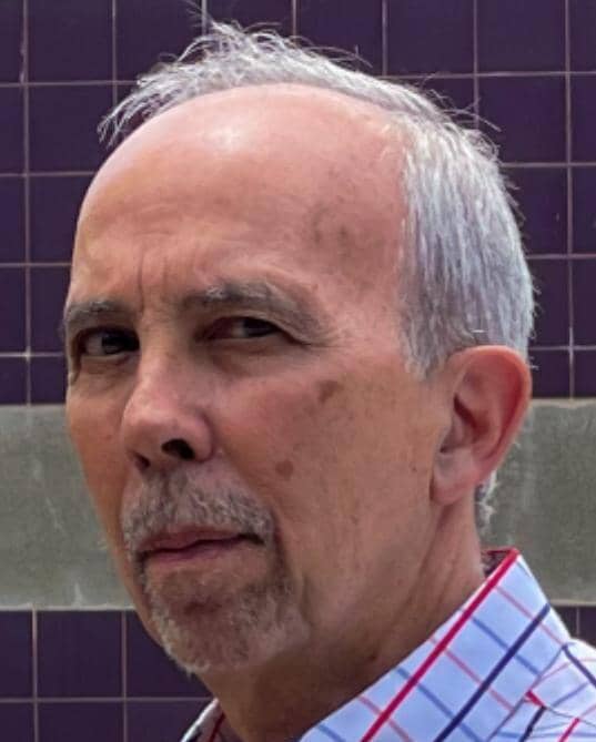 mario_villegas's tweet photo. Este martes / 2 pm Víctor Rago, candidato a Rector de la UCV, estará "En buena hora" por Rumbos 670AM, en instagram @mariovillegas100, en internet https://t.co/dLMDkdZmDp y en celulares con la app Zeno Radio. Luego la sección "De atrás pa'lante", con el historiador @PedroBenitezF https://t.co/UUXj3E80EK