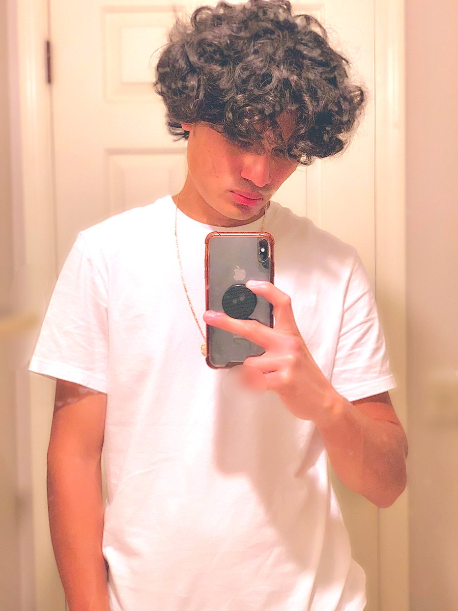 Jonathan_Gxm's tweet photo. Baby 🫢🤍 avisa si hay algo que hacer 🥵😍 https://t.co/wntprrNB7o