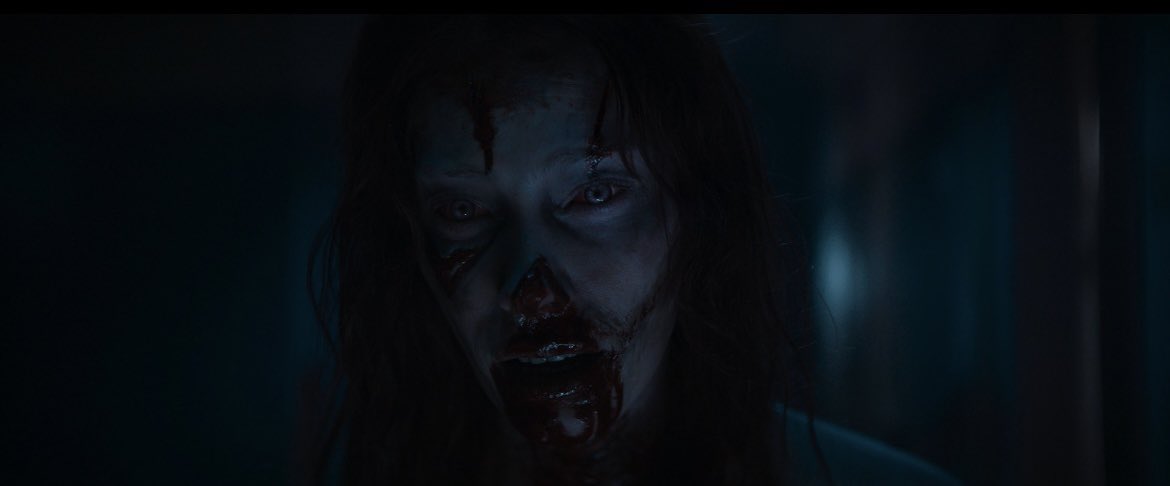 DeaditeSoup's tweet photo. This scene gets me everything, the sad sniffle as she tries to breath through her mangled sinuses. Ugh I wanna hug her. Yea I’d die, the heart wants what the heart wants https://t.co/B9LjB3dpaB