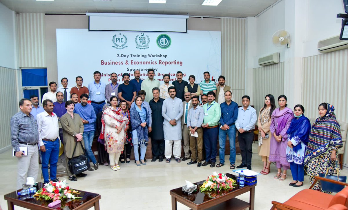 Pakistan_PIC's tweet photo. Pakistan Information Center, Islamabad conducted two days training workshop on "Business and Economics Reporting ". Renowned Journalists and Media Professionals from Print and Electronic Media participated in the workshop. #PIC #Training #Islamabad #businessreporting  #Media https://t.co/cVB6nAbA40