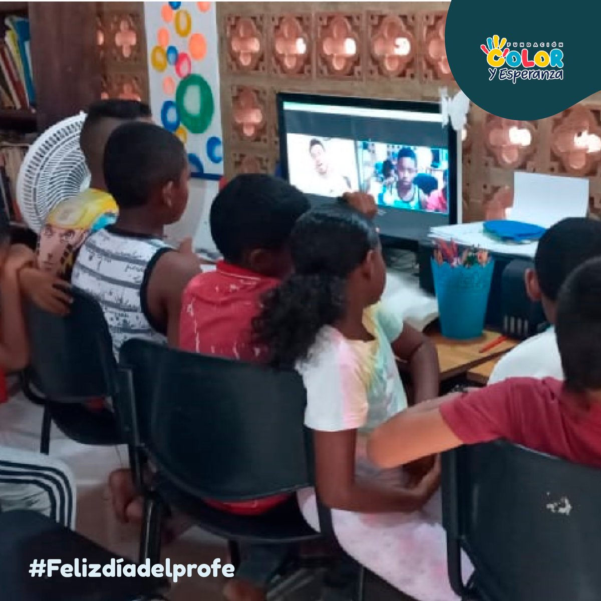 ColorFundacion's tweet photo. #Felizdíaprofe| Hoy reconocemos la importancia del trabajo de los profesores en la educación y el desarrollo de la sociedad, agradecemos a cada "profe" y a cada "seño" por su dedicación  en la enseñanza de cada generación de estudiantes. 

Juntos coloreamos esperanza.

#FUNCOES https://t.co/jnQIhBAgUN