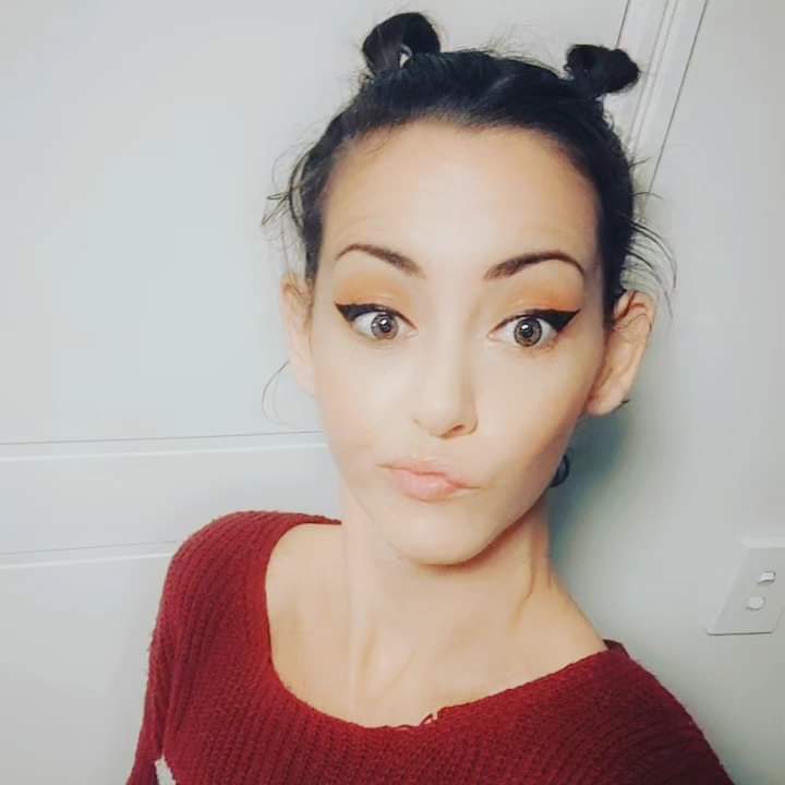 Easilystreams's tweet photo. This is my version of subtle eye makeup.... I'm tryin' y'all. I really am.
#eyemakeup #subtlemakeup #notmyforte https://t.co/EwGLNisQh5