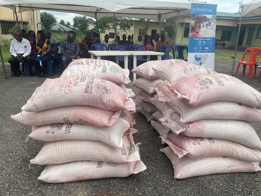 weareCCAPI's tweet photo. TOWARDS FOOD SUSTAINABILITY IN NIGERIA: FLAG OFF CEREMONY OF THE DISTRIBUTION OF FMARD/NPFS FERTILIZER AND RICE SEEDS FOR DRY SEASON CULTIVATION @ CR-ADP PREMISES, CALABAR.
15 MAY, 2023
#ccapi
#WVL
@GAC_Corporate
@act https://t.co/UAtF6YFbIX