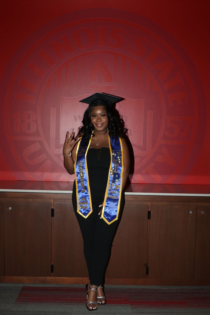 Sigma_GammaRho's tweet photo. 🎓POODLES GRADUATE🎓
Congratulations to Soror Chynna Waters🥳!
Chynna graduated recently with a Bachelor’s of Science in Social Work💼.
#PoodlesGraduate #GlamorousGammaRho #SGRHO #SigmaGammaRho #ISU26 #ISU25 #ISU24 #ISU23 https://t.co/DuWFZlEB3h