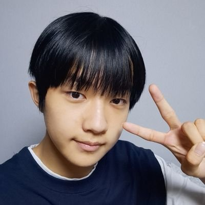📸 #PIC • 230515 | ELE DEU SINAL DE VIDA!!!!! Foto do Seyun usada de foto de perfil pela conta @/junghee1006.   

#WOOLLIM 
#JUNGSEYUN #정세윤
