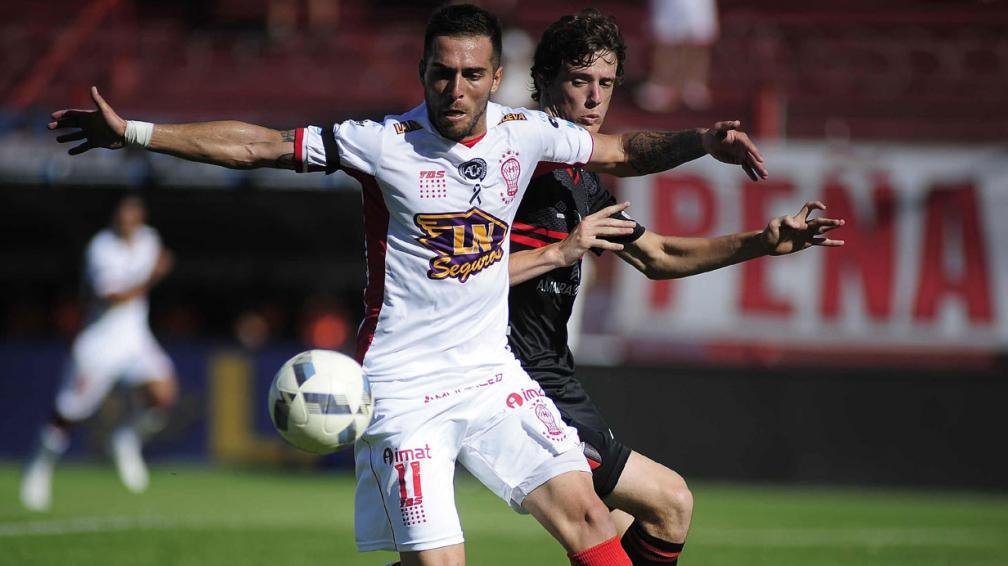 RandomHuracan tweet picture