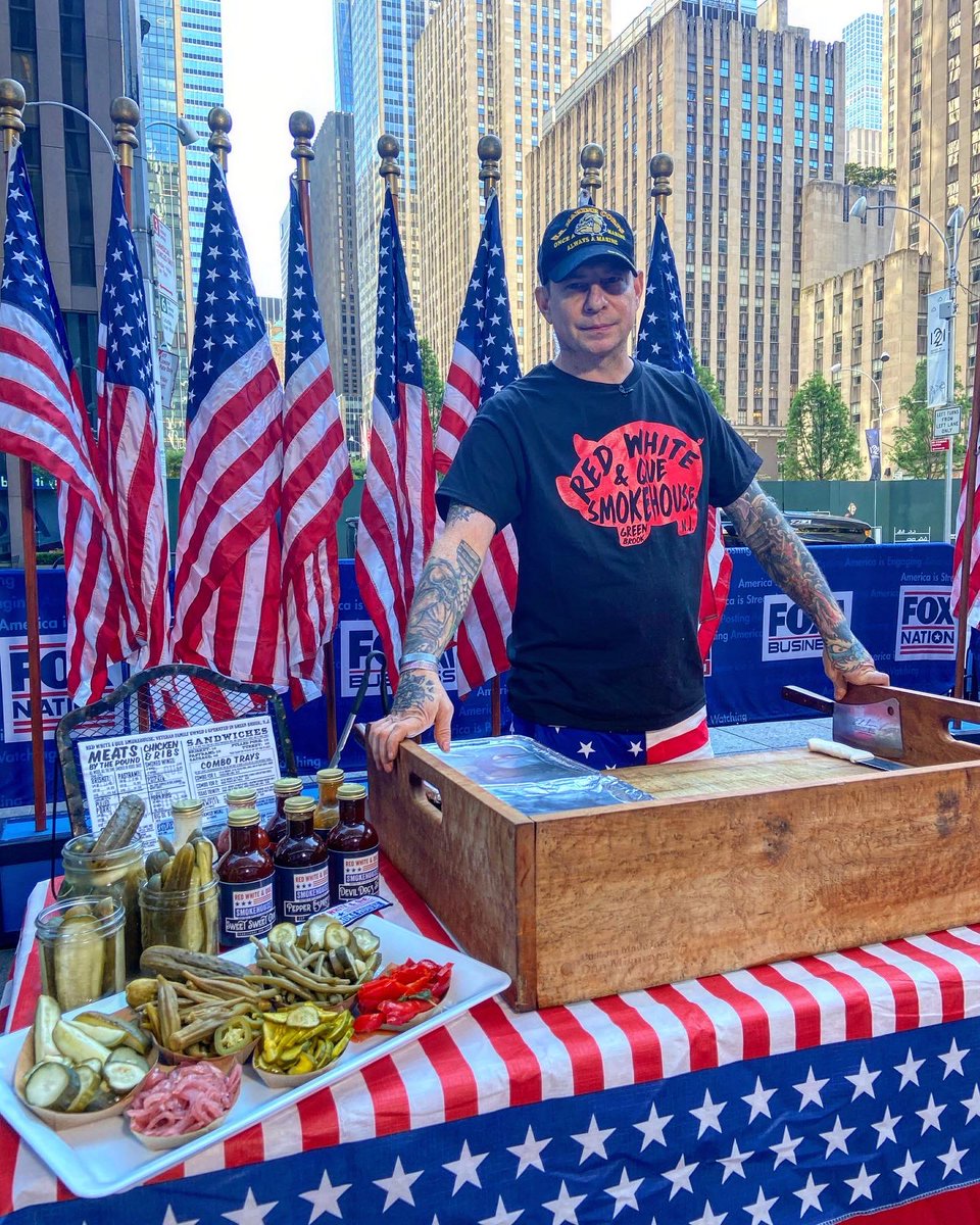Red White & Que Smokehouse tweet media