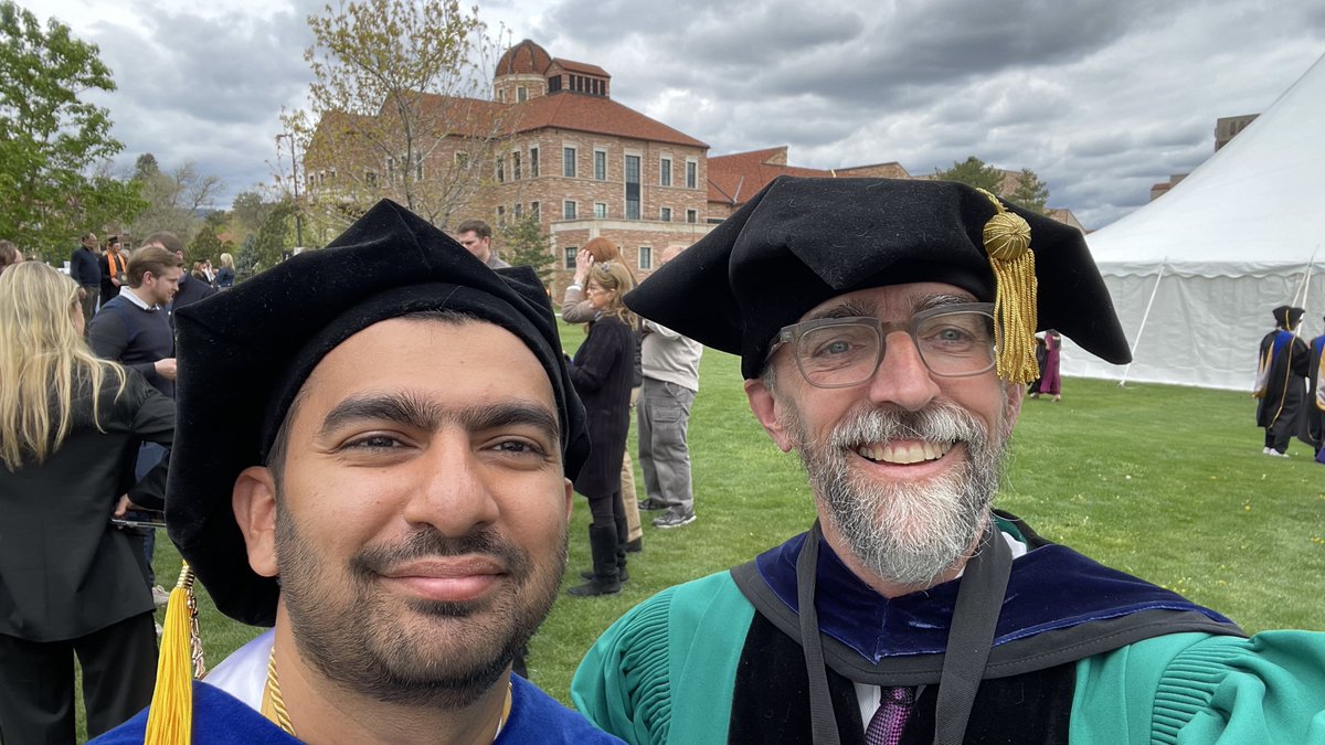 aliirazii's tweet photo. Joy and Collective Dreams! 👨‍🎓 https://t.co/u32tair1Oj