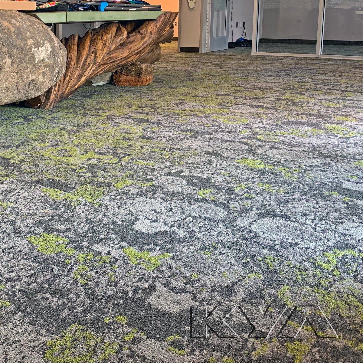 kyaconnect's tweet image. Carpet can really pull the room together! The carpet at Overfelt High School at East Side Union HSD brings the room to life by giving it an outdoor feel indoors! What other things can carpet do for you? #carpet #funpatterns #design