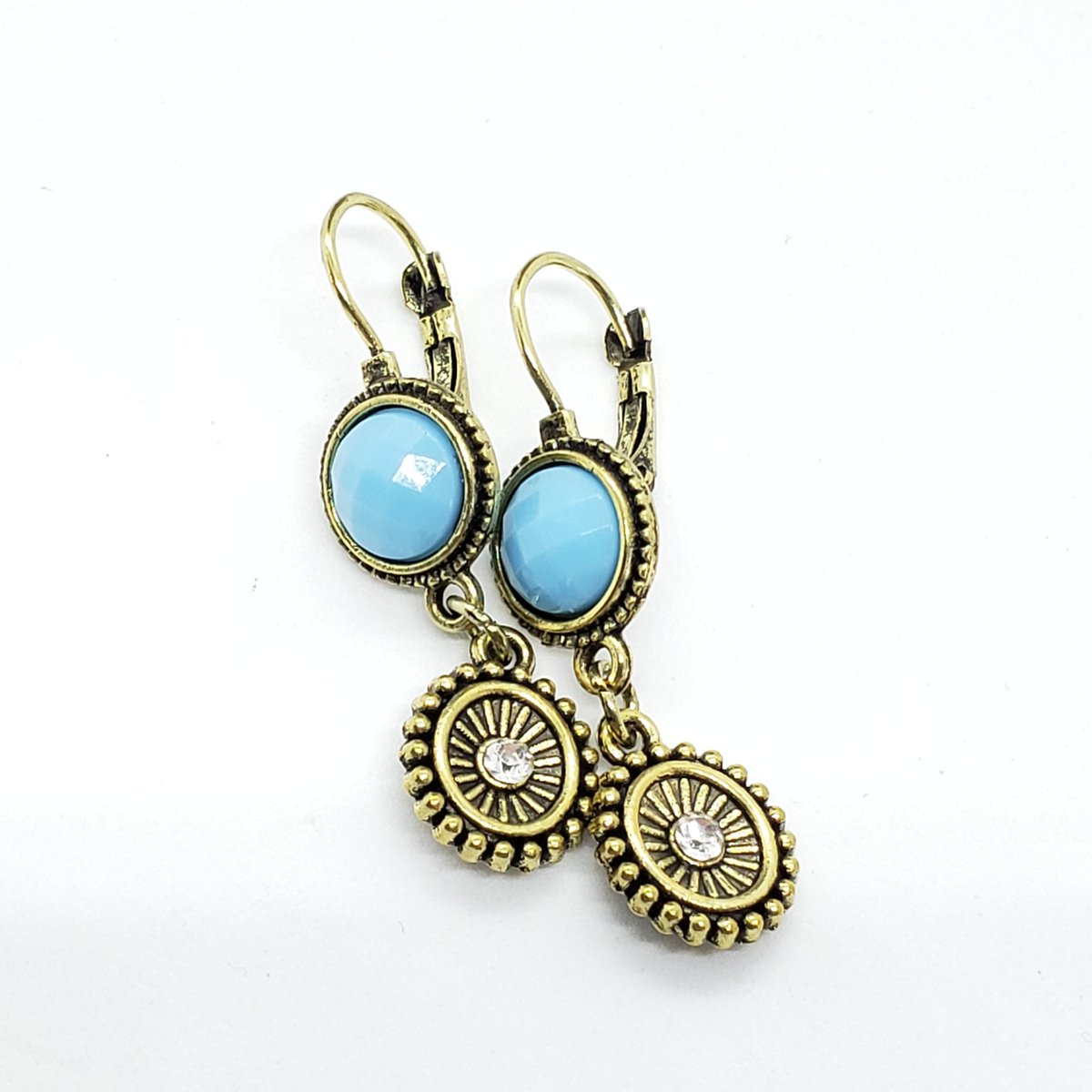 Awesome! Amazing! Our latest arrival. Earrings, Turquoise Blue Green & Bronze Layered Earrings, Gold Tone Findings, Rhinestone Dangle, Vintage-style, lever back earrings at $12.00. 
etsy.com/listing/147272…
#TurquoiseRhinestone #RhinestoneDangle
