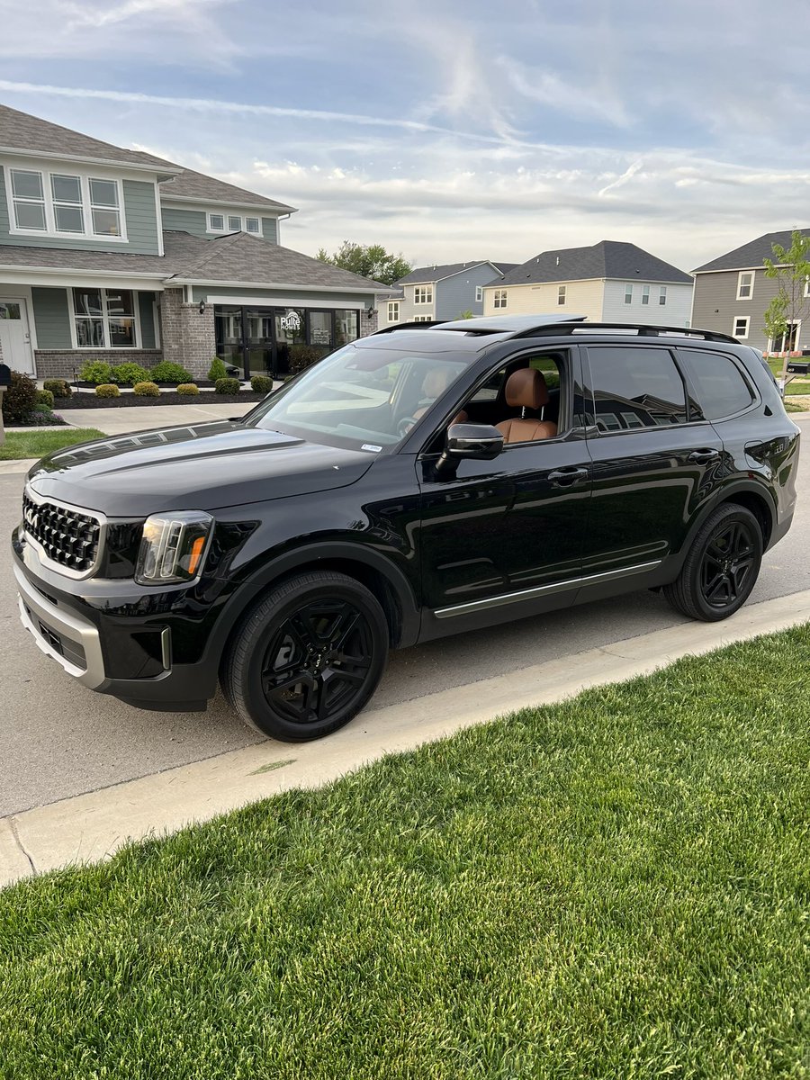 ashleynicholee's tweet photo. sheeeesh telly be looking SO GOOD 😮‍💨😍 https://t.co/YhwzlKlq8M