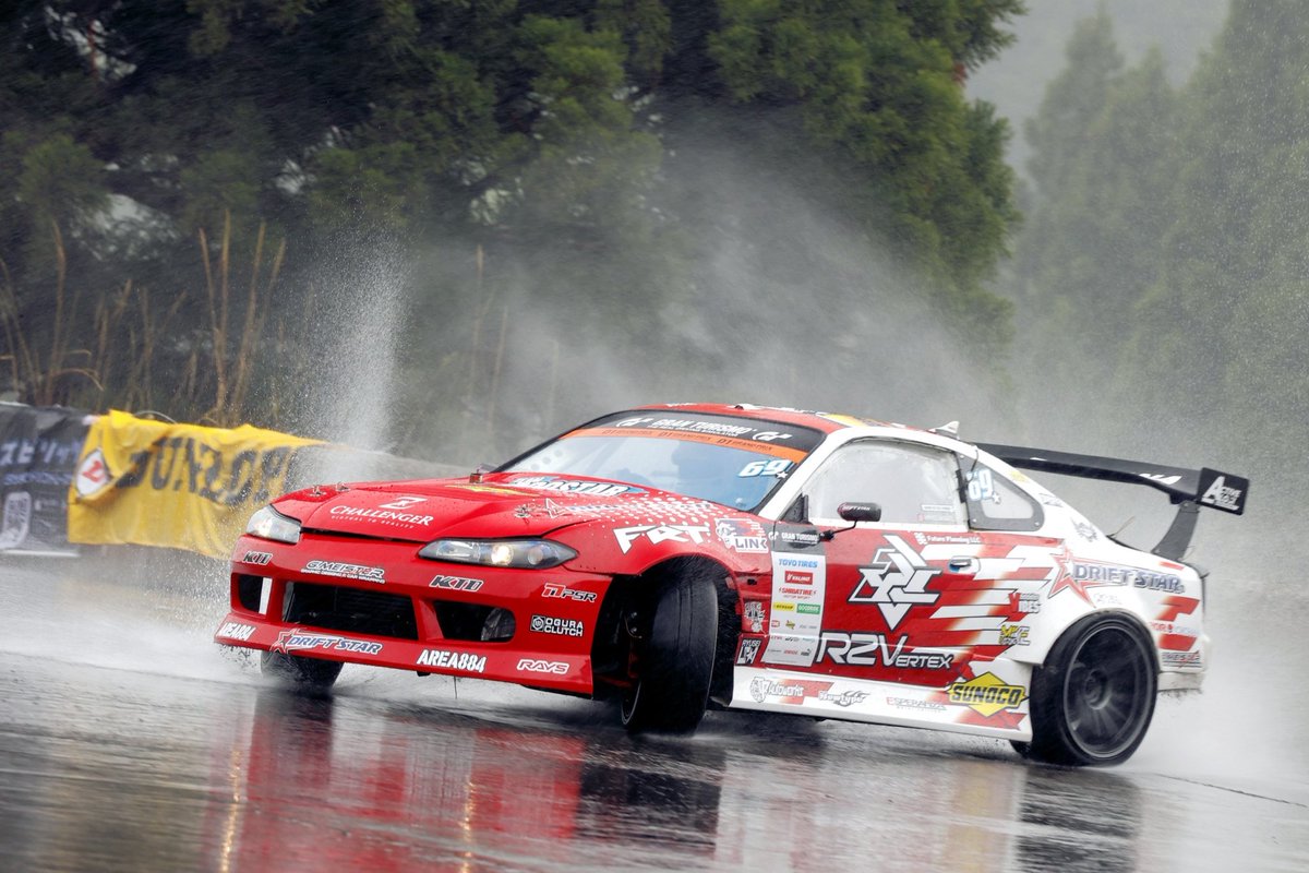 DriftStar_Japan's tweet photo. D1GP奥伊吹
秋葉瑠世 選手
#DRIFTSTAR #秋葉瑠世 #ヴィトー博貴 #粟野如月 #RollingDancer https://t.co/6uLwPn6up3