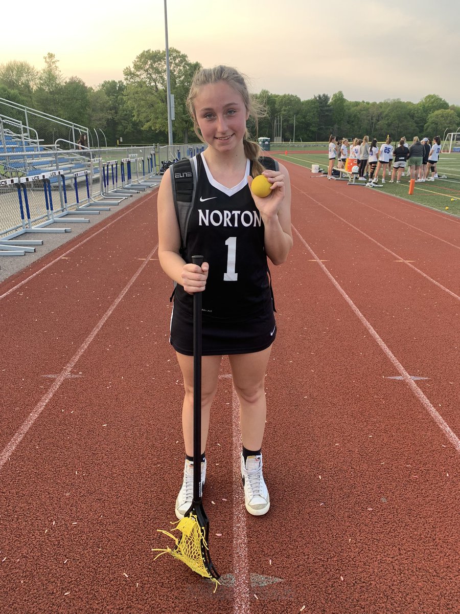 Game ball goes to Ella Steele!! Ella hustled on both ends of the field tonight and scored a goal against a strong Dover Sherborn defense. Next game Thursday at Southeastern!🥍

Emma: 1 goal
Ellie: 1 assist 
Ella Steele: 1 goal 
Ella McGuinness: 4 saves