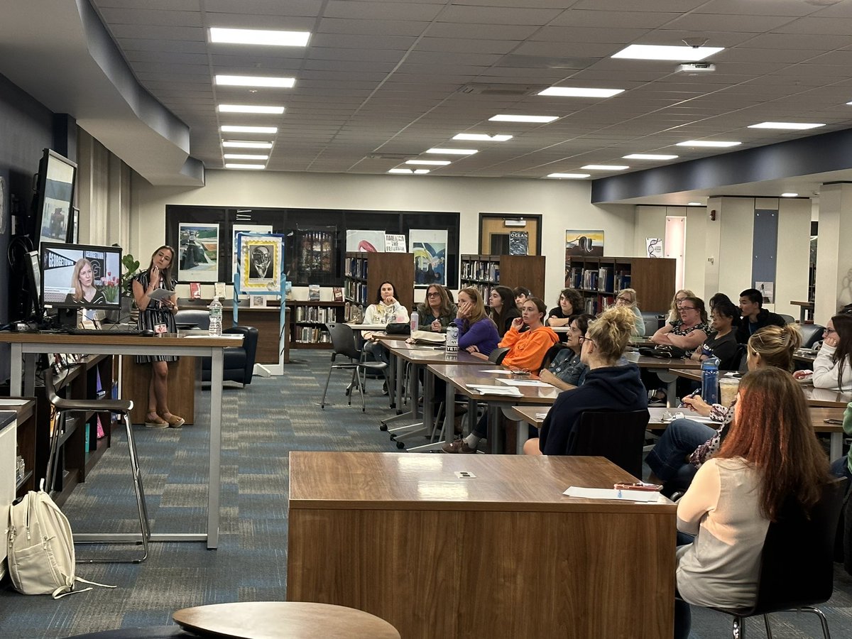 Tina Farrell (@farrell__tina) on Twitter photo College Essay Night <a href="/ChiefsLibrary/">MHS Library</a> <a href="/Lowell_MHS/">Barbara Lowell</a> with English teacher, Ms. Jillian Hand. Students and parents learn about the writing process and brainstorm ideas for the perfect college essay. Great turnout! Thank you for coming! College Essay Night <a href="/ChiefsLibrary/">MHS Library</a> <a href="/Lowell_MHS/">Barbara Lowell</a> with English teacher, Ms. Jillian Hand. Students and parents learn about the writing process and brainstorm ideas for the perfect college essay. Great turnout! Thank you for coming!