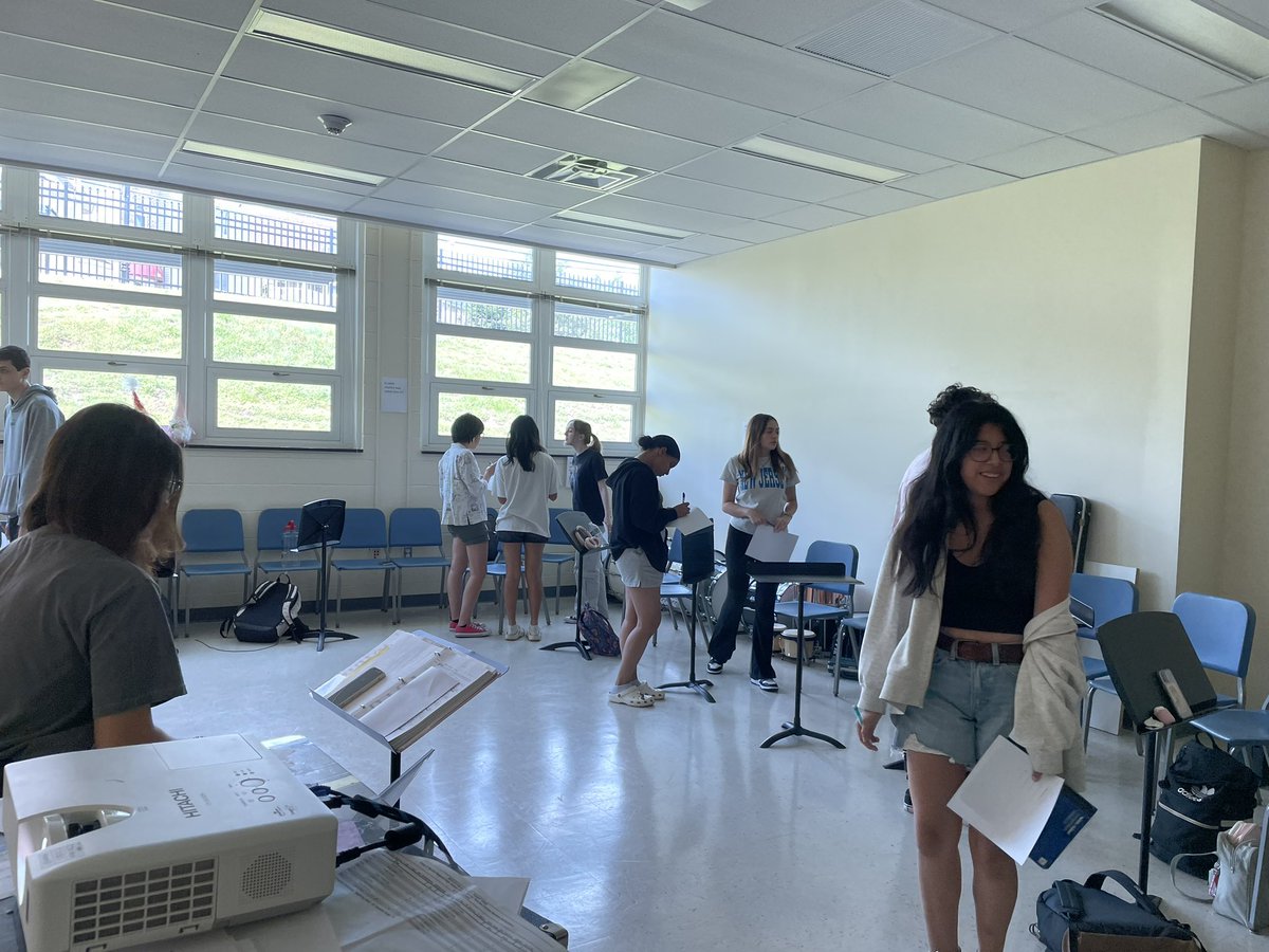 On Friday we had Monica participate in Teacher-for-a-Day! She led an amazing opera lesson and gallery walk! We had a great time learning about some famous composers and diction 🎶