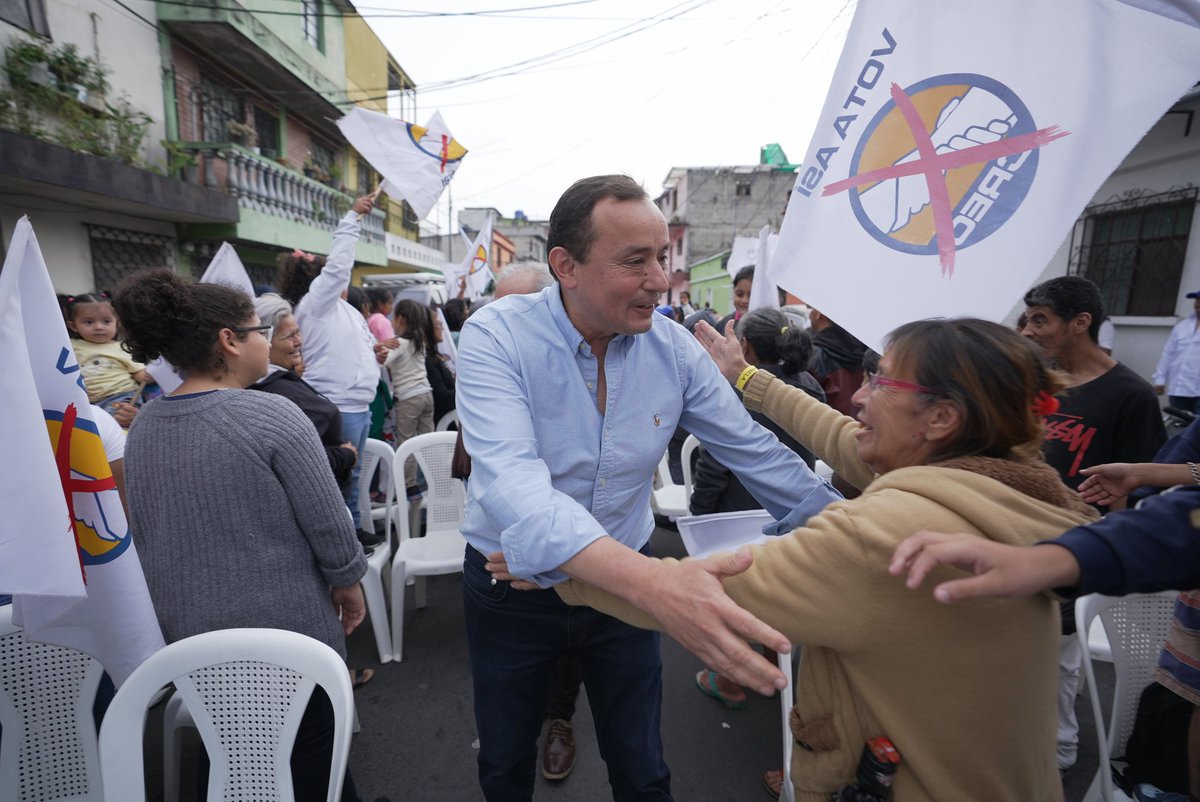 CanelaGonzalezD's tweet photo. ¡Creo en un cambio de verdad para La Verbena Zona 7!

Este 25 de junio vota Creo. 

#Hoysi #Creo #PartidoCreo #Elecciones2023 #Guatemala #CiudadDeGuatemala #gt #Guatemal #Zona6 #Canela #Guagalazo #RobertoGonzalez #CanelaYoTeCreo https://t.co/TeDBnZpjeH