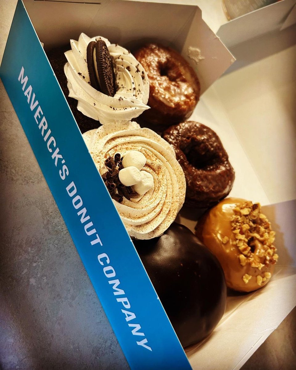 InvestinSTC's tweet photo. Congrats to Farid and Nafisa Theba on the grand opening of Maverick's Doughnut Company on Fourth Avenue in St. Catharines. #teamSTC wishes everyone at @mavericksstcatharines much success here in STC.
📸 - matsiscoe via Instagram https://t.co/uWSEO68inK