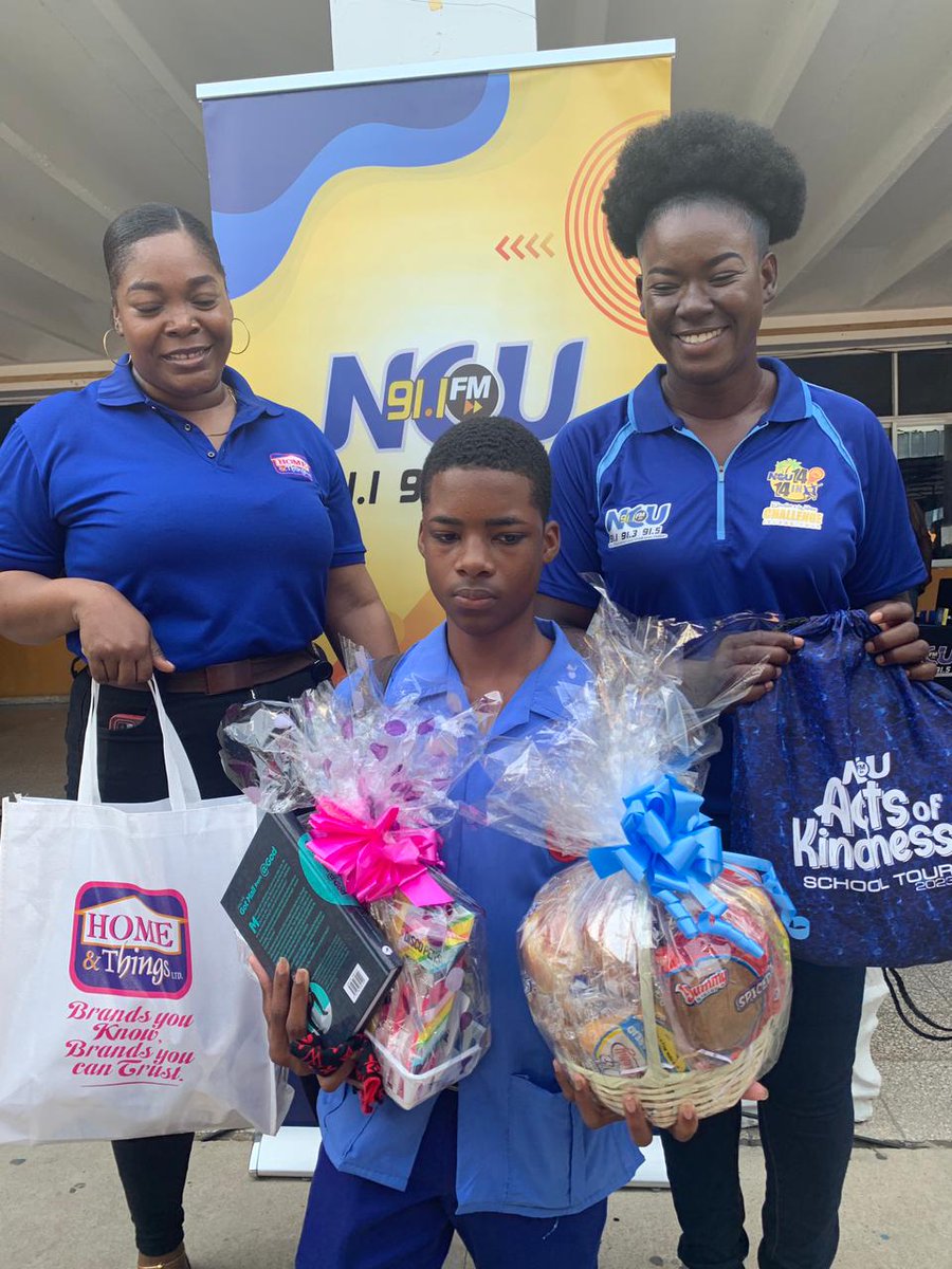NCU91FM's tweet photo. Our Acts of Kindness tour brought us to Jose Marti Technical High School today, and it was an incredible morning of spreading positivity and kindness. ππ
#ActsofKindnessTour #SpreadPositivity #KindnessMatters #JoseMartiHighSchool #NCU91FM https://t.co/OGCS87aH6d
