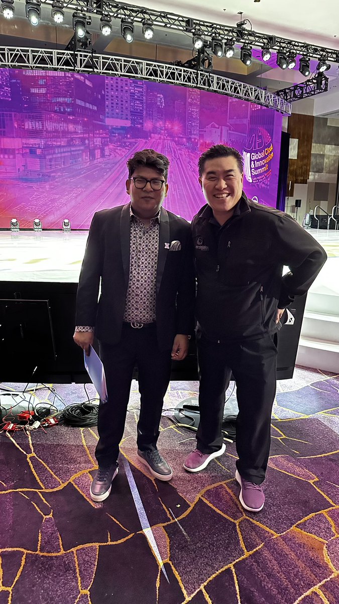 rwang0's tweet image. MyPOV: keynote rehearsals with @SahooSanj @IngramMicroInc #IngramMicroGCIS23