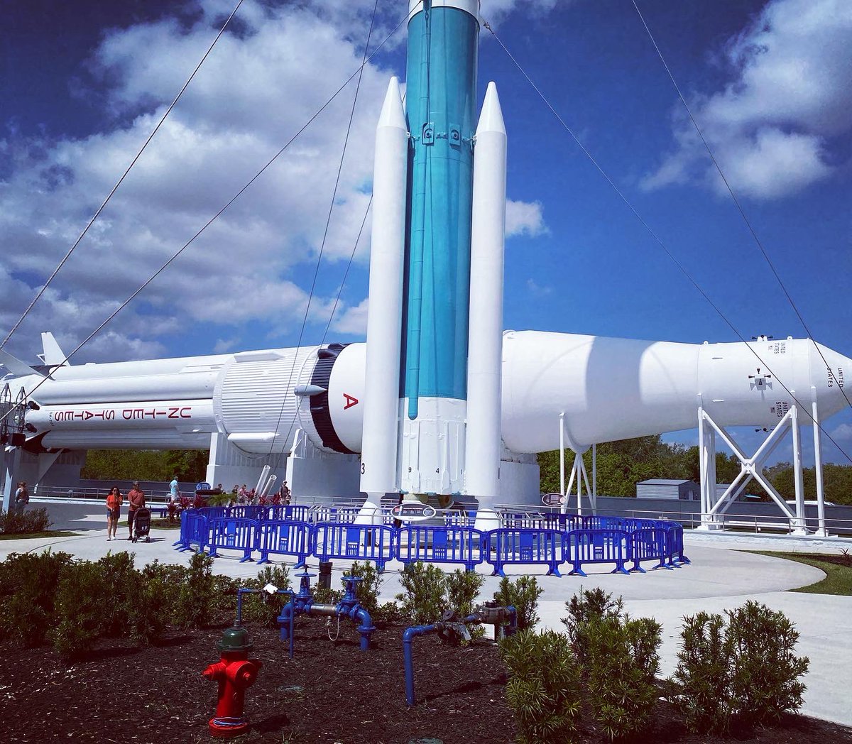 L_Pomerantz's tweet photo. SPES Fourth Grade Field Trip 
@ShineonSPES ❤️
@NASAKennedy 🚀

#havingaBLAST #NASA  #onesmallstepforman #onegiantleapformankind #bestkidsinpbc https://t.co/gwin7iVg86