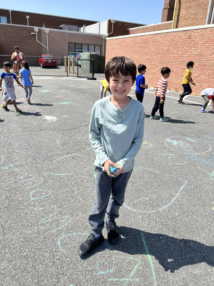 C is for chalk! #FHHighlights <a href="/MrsWeiseABC/">Christina Weise</a> <a href="/MsRuttenbergFH/">Teri Ruttenberg</a>