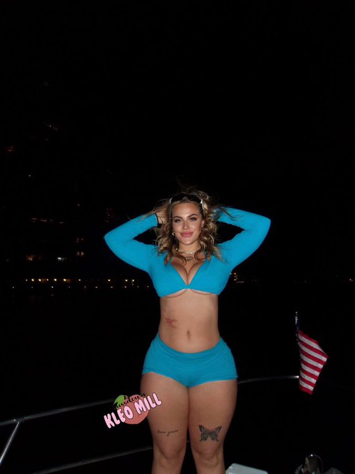 Watch Top 0.9 😉Your Fav Throat 🐐🍑's leaked NSFW photo on TwXstars