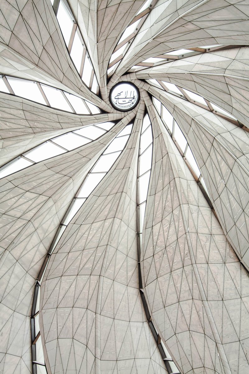 minimalsafe's tweet photo. Bahá’í Temple / Hariri Pontarini Architects
Peñalolén, Chile, 2016
©︎ Daniela Galdames
#architecture #architecturaldesign #temple #worship #interior #upwardview https://t.co/r27zpVy2BK