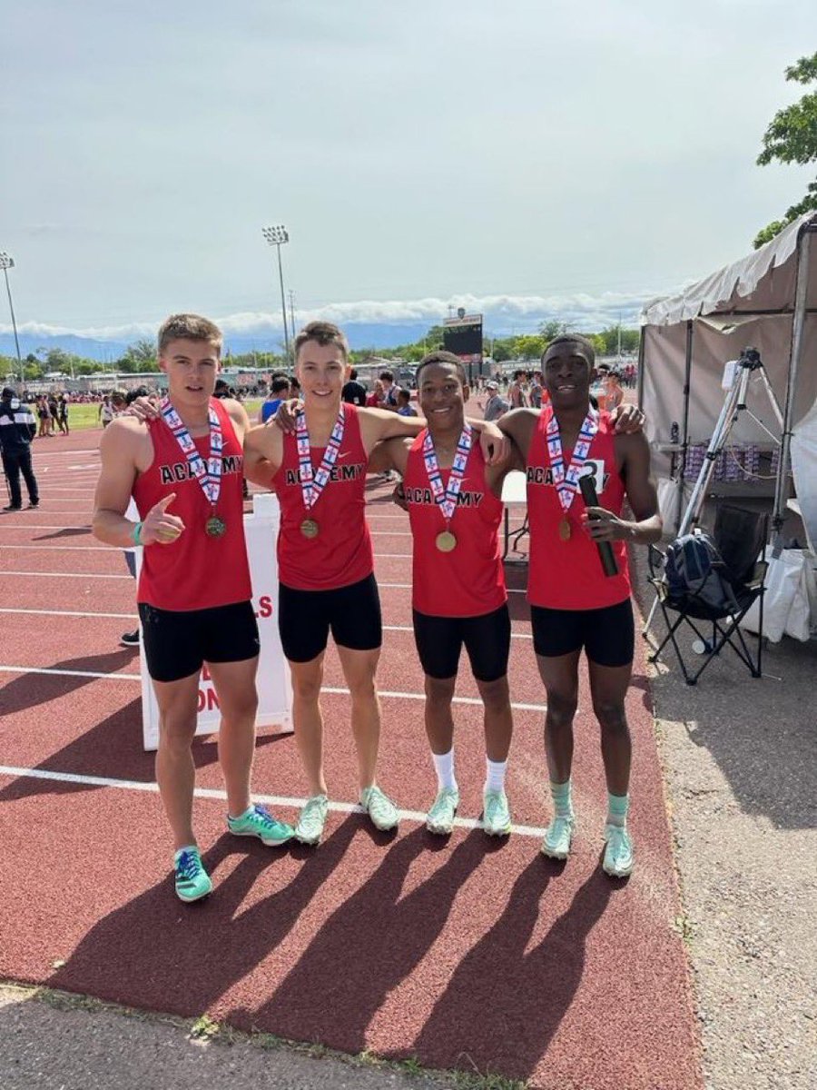 CarterSpeegle's tweet photo. Proud to be a member of this new state record 4x100‼️‼️Unfortunately we couldn’t get the baton around in the 4x200. I’m 2nd leg @WitterJamal @Kene_Onyia06 @PrepRedzoneNM https://t.co/sA8jRGAFC2