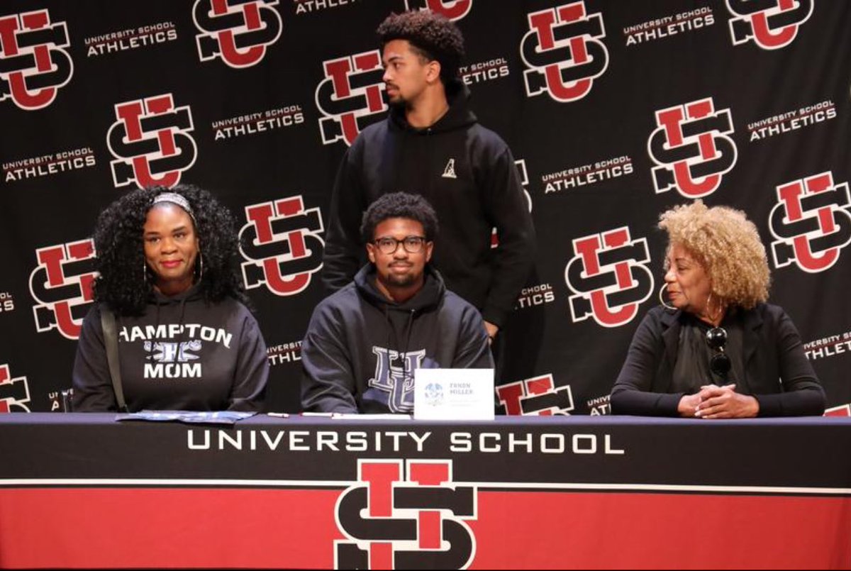 USTF1890's tweet photo. Today we got to watch our guys Andrei, Brian, Fanon &amp; Evon sign to continue their athletic careers at the next level! Congratulations gentlemen! #HailUniversity https://t.co/0wkZdEl8YA