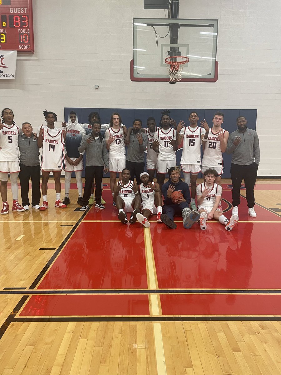1CoachLeek's tweet photo. I would like to start off by saying Thank you CLC and Coach Russ for giving me my first coaching Job and believing in me. I will always remember the Great memories that we created. THANK YOU CLC❤️ https://t.co/pIe80BIpOs