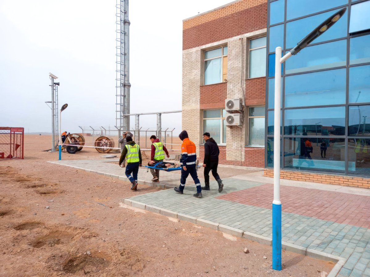 “Монголын төмөр зам” ТӨХК нь Цогтцэций сумын Онцгой байдлын газрын баг бүрэлдэхүүнтэй хамтран Цогтцэций өртөөний ажилтнуудад “Хөдөлмөрийн аюулгүй байдал”-ын онол практик хосолсон сургалт зохион байгууллаа.