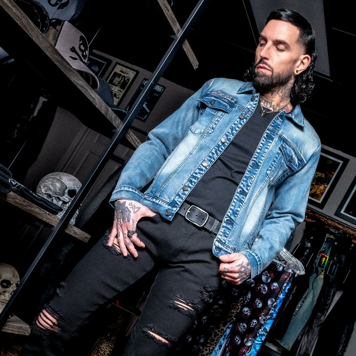 wornstar's tweet photo. Create your own rock n' roll style look with Wornstar Clothing. Tag us in your photos using #wornstar
Shop at: https://t.co/mwK95EMjUc
#wornstarclothing #rocknrollclothing #rockerlook #streetstyle #stagefashion #fueledbyrocknroll #wornintowearout #livelifeloud https://t.co/PqpGrT3ElB
