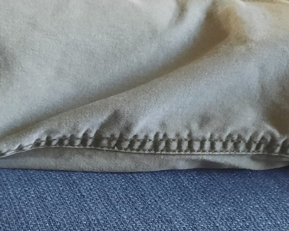 Do you see a pant leg…
…or lots of people holding hands?
#Vision