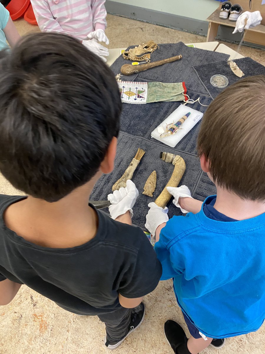 McFarlanesClass's tweet photo. We heard so many stories about the Blackfoot people from Sheldon FirstRider. 

Ask your student about what we learned about tipi symbols, the sign language action for common Calgarian animals and artifacts found in Blackfoot communities. https://t.co/MDjtKFPKvK